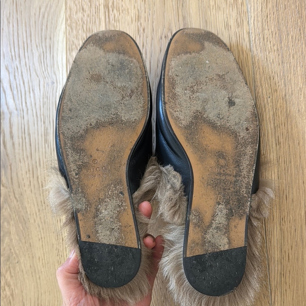 Gucci Black Leather Fur-Trim Mules with Red Snake Embroidery - Picture 2 of 7